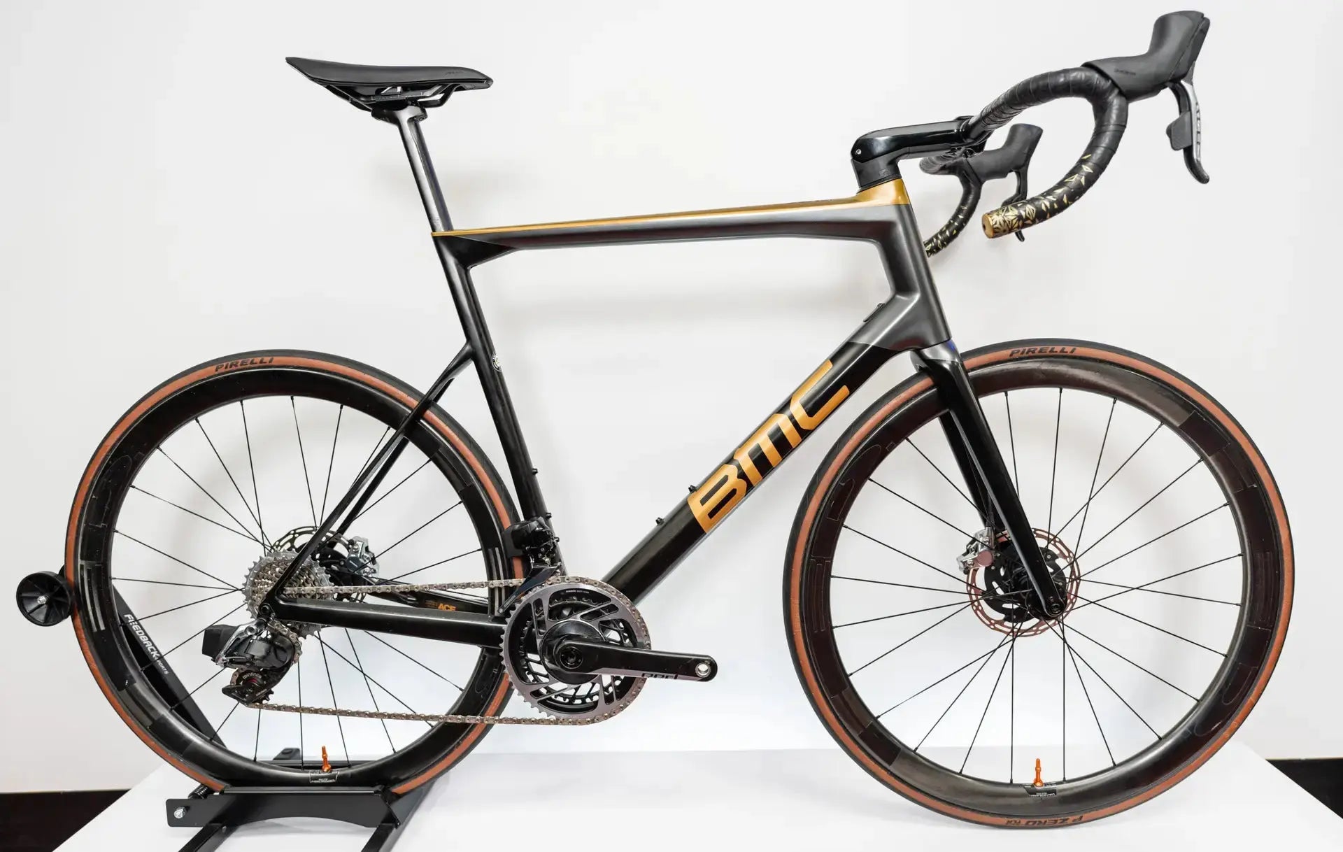 **SOLD** BMC Teammachine SLR01 SRAM Red (61cm) - Dialed Cycling Lab