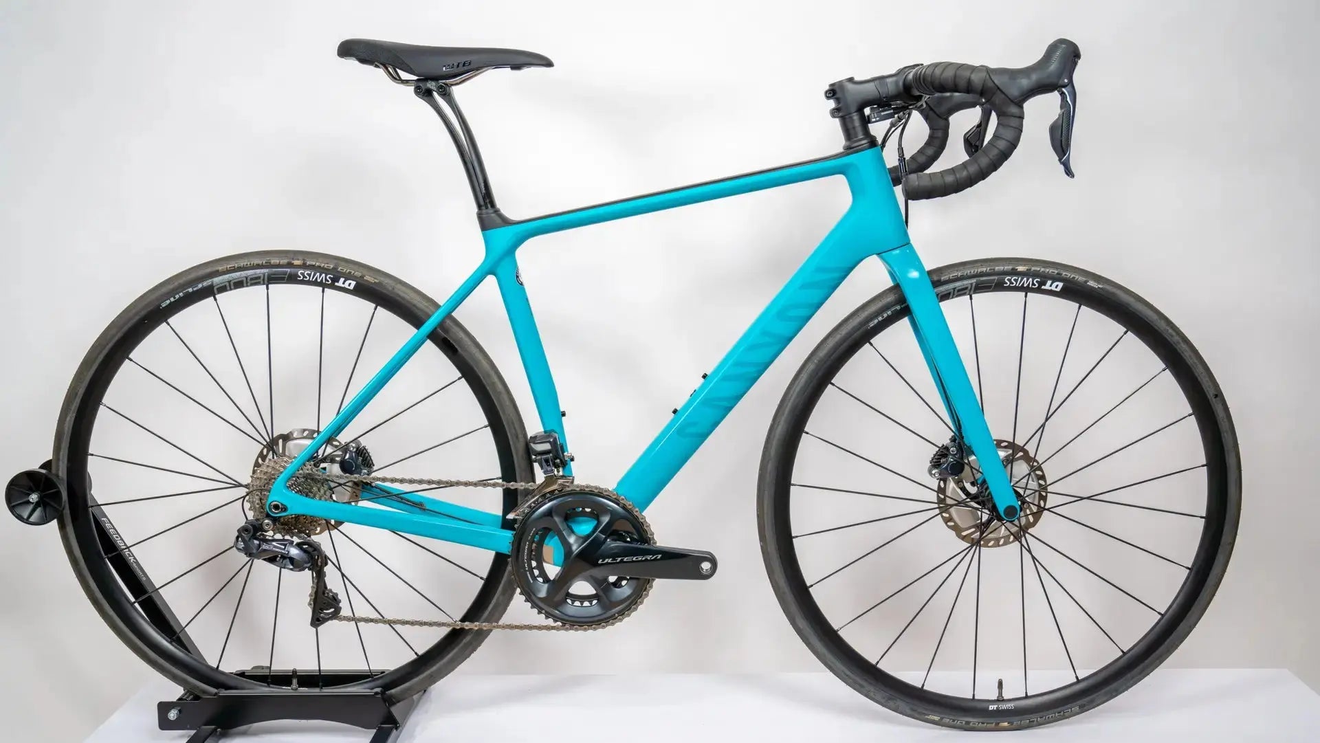 **SOLD** Canyon Endurace CF SL Disc 8.0 Di2 (Small)