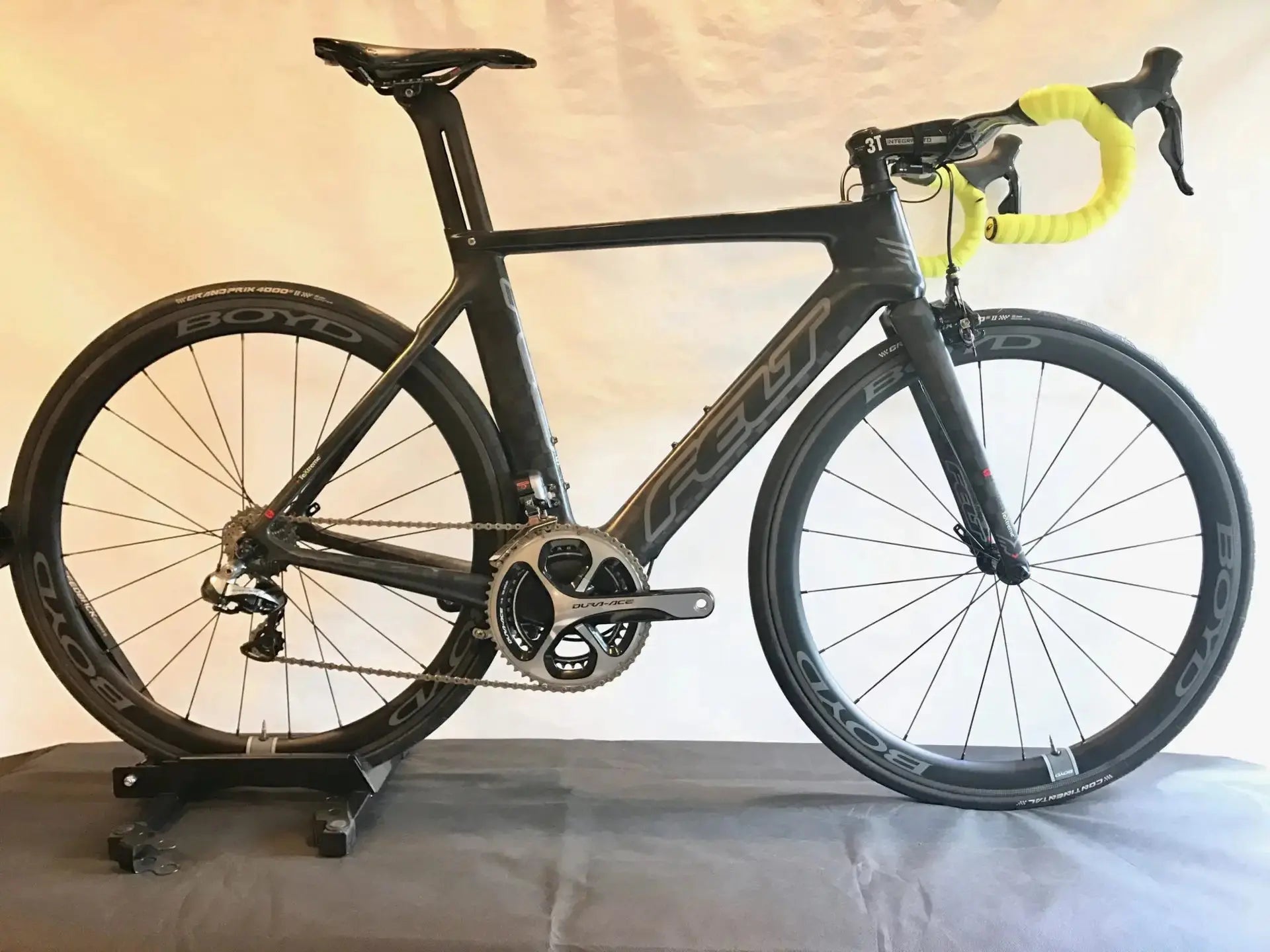 **SOLD** Felt AR FRD w/ Boyd 44 Carbon Wheels (54cm Frame) - Dialed Cycling Lab