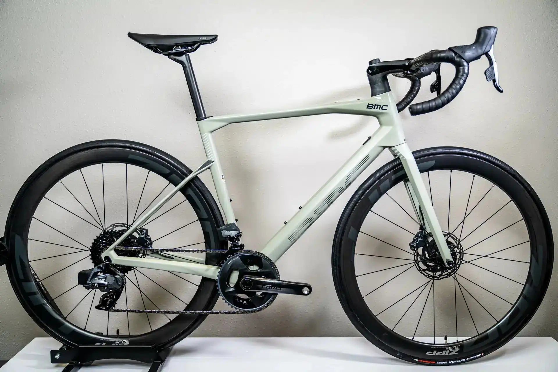 **SOLD** 2021 BMC Roadmachine 01 THREE (54cm) - Dialed Cycling Lab