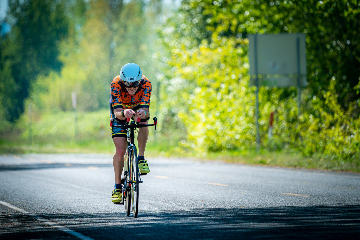 Dialed triathlete on the bike leg