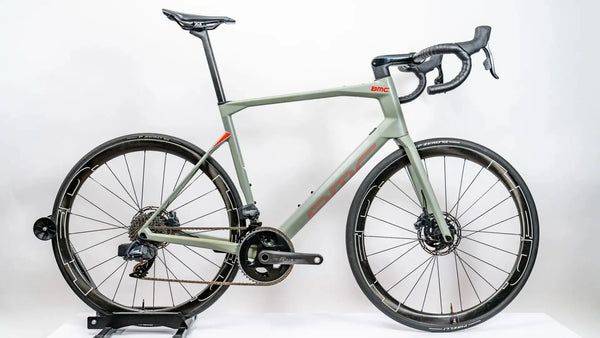 2021 BMC Roadmachine 01 (58cm)