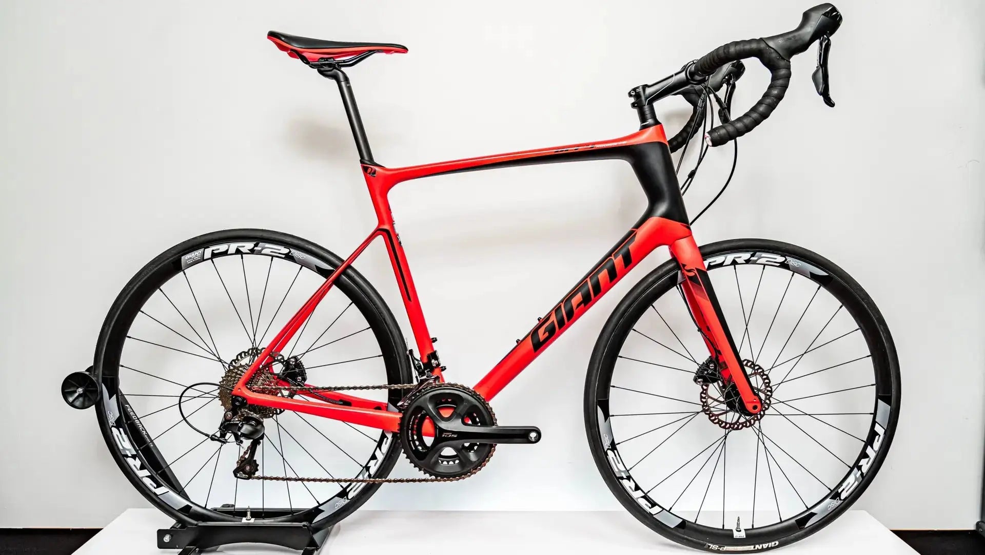 **SOLD** 2017 Giant Defy Advanced 2 Disc (XL) - Dialed Cycling Lab