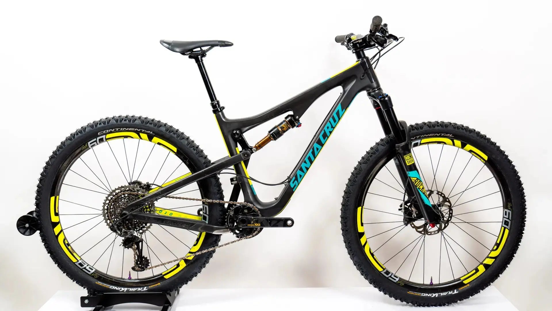**SOLD** Santa Cruz 5010 CC 27.5 (Medium) - Dialed Cycling Lab