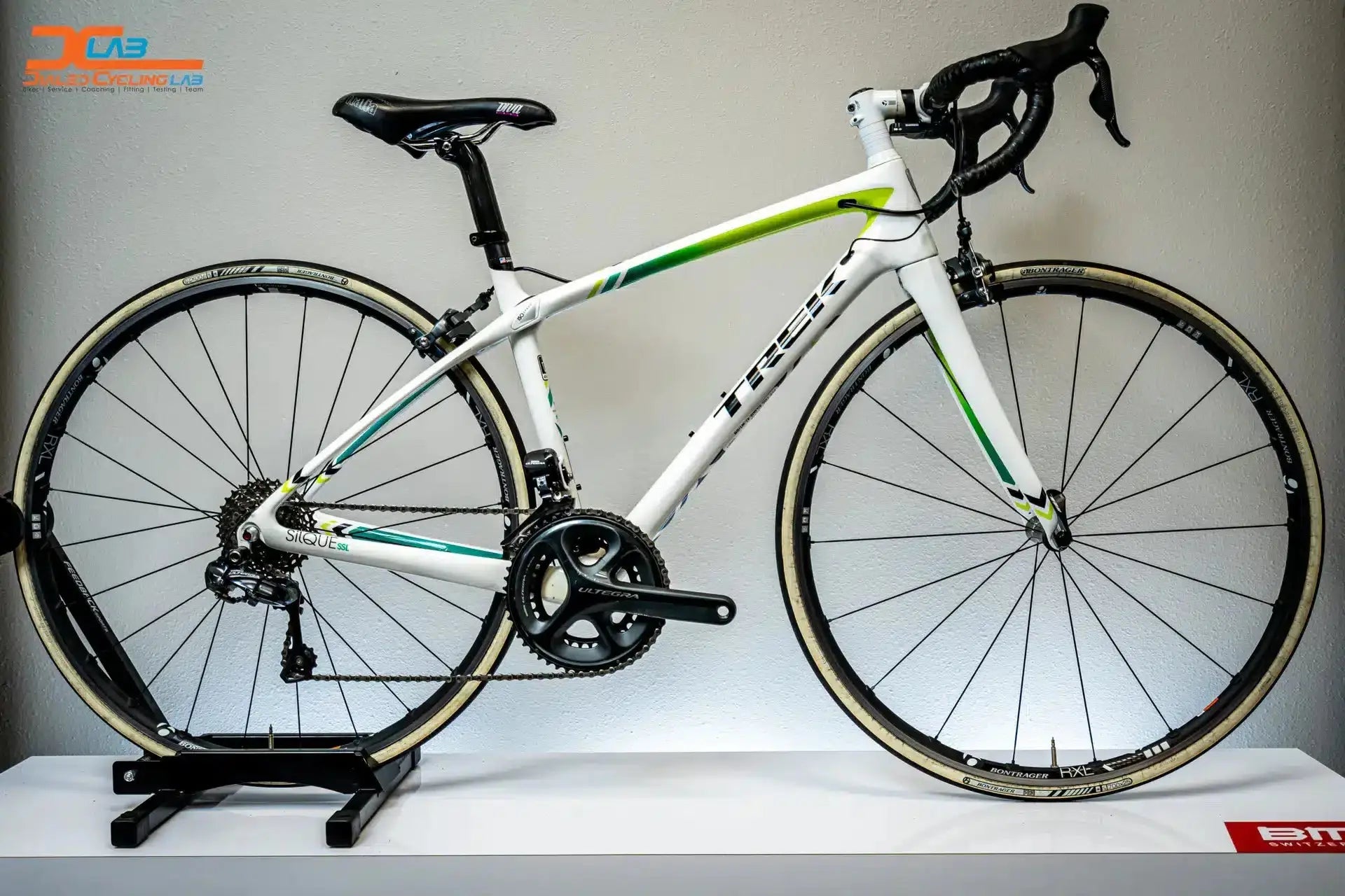 **SOLD** Trek Silque SSL with Di2 (47cm) - Dialed Cycling Lab