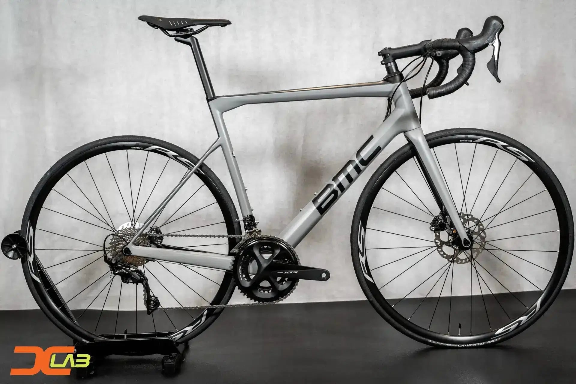 **SOLD** 2019 BMC Teammachine SLR 02 THREE Disc (56cm) - Dialed Cycling Lab