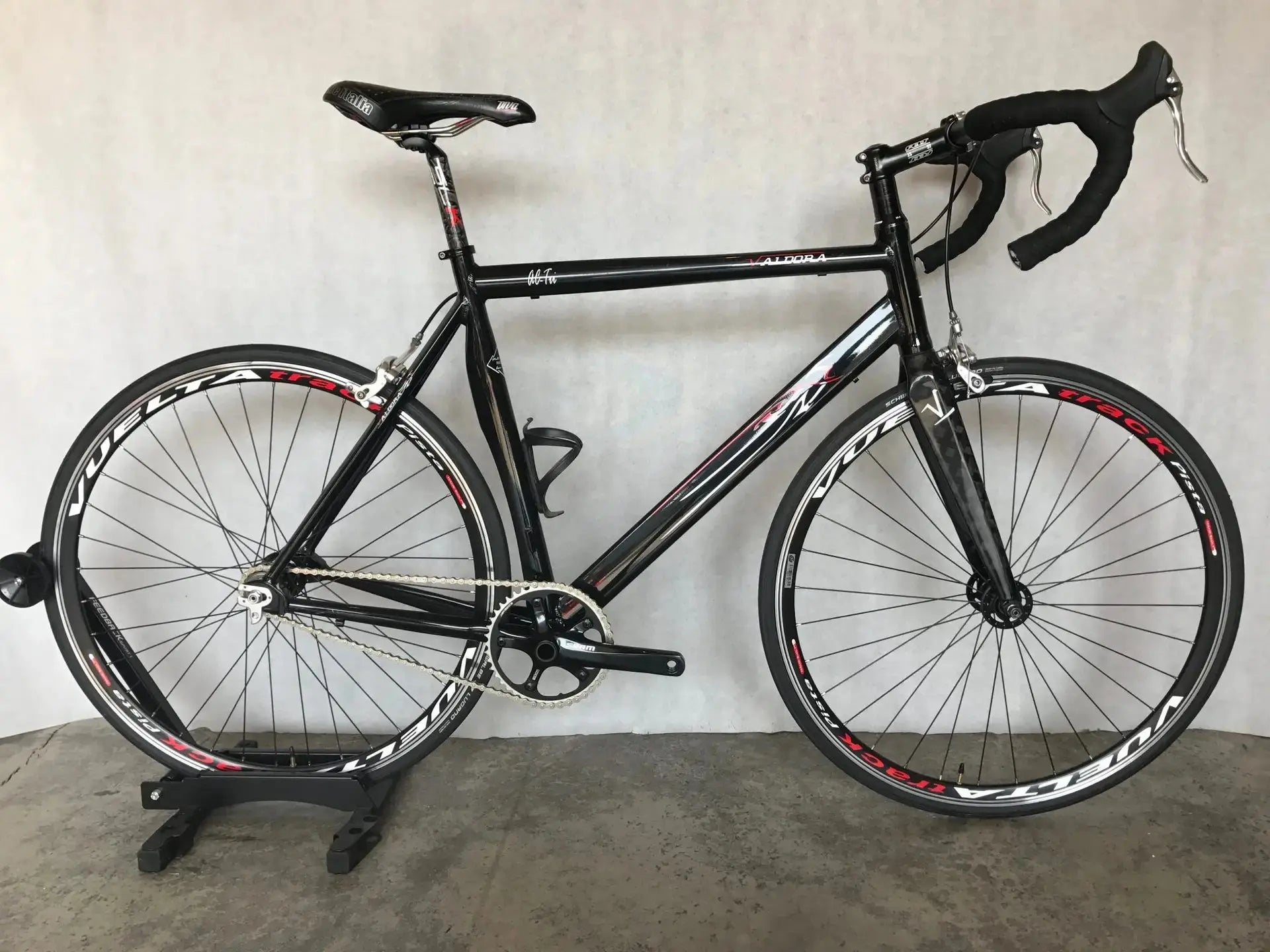 **SOLD** Valdora AC-Tri Road Bike - Fixie / SS (58cm) - Dialed Cycling Lab