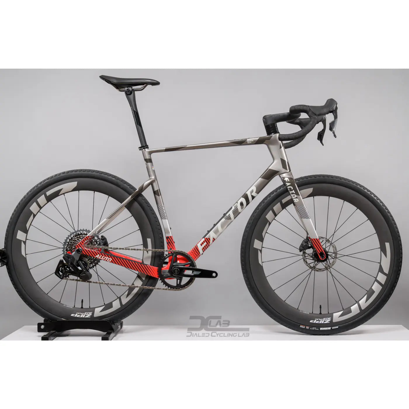 Factor Aluto - Quattro Grey | 58cm | Custom Factor