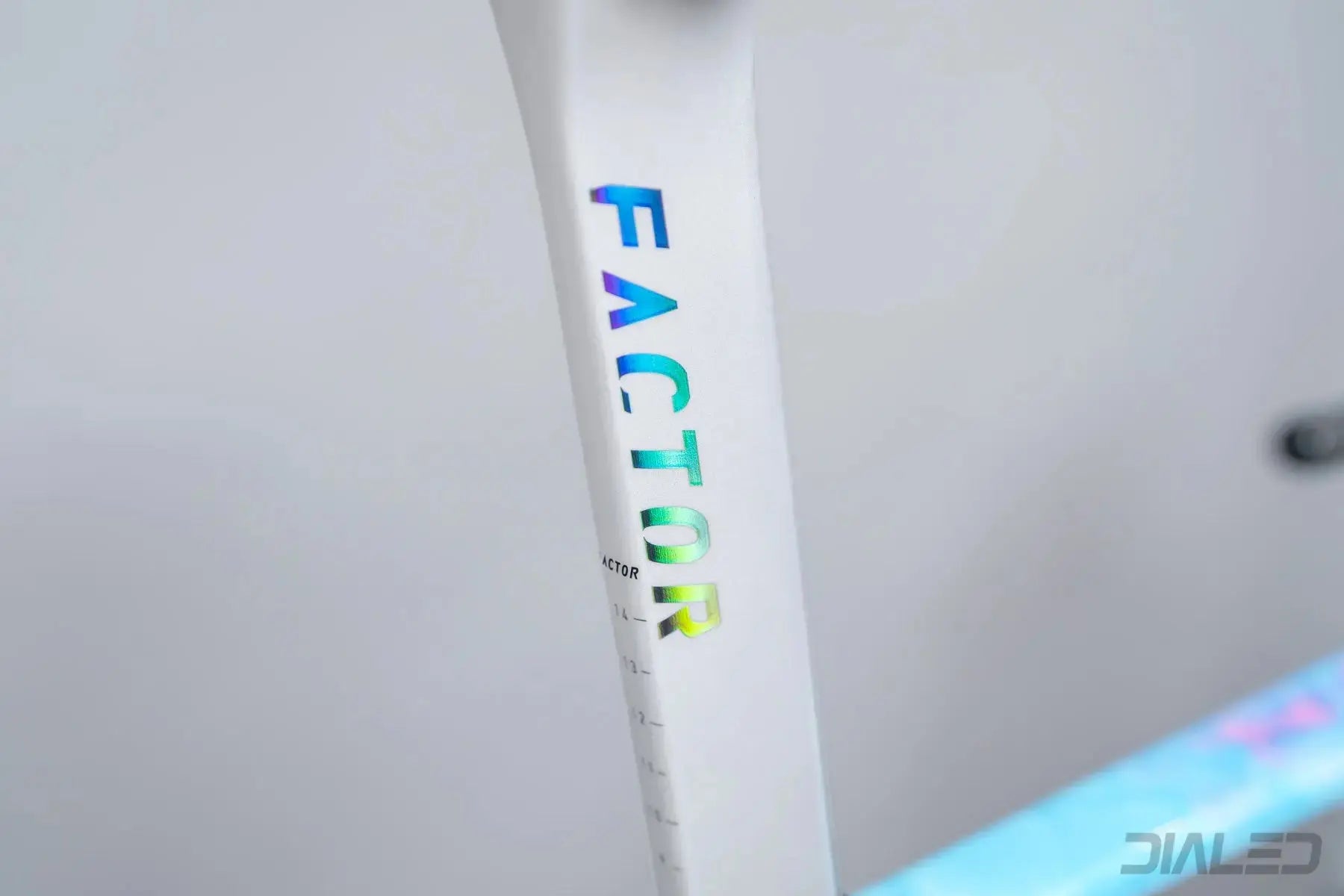 Factor Ostro VAM - Watercolour | 49cm Factor