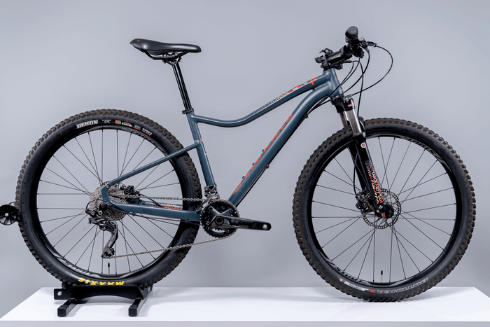2016 Specialized Jynx Expert 650b
