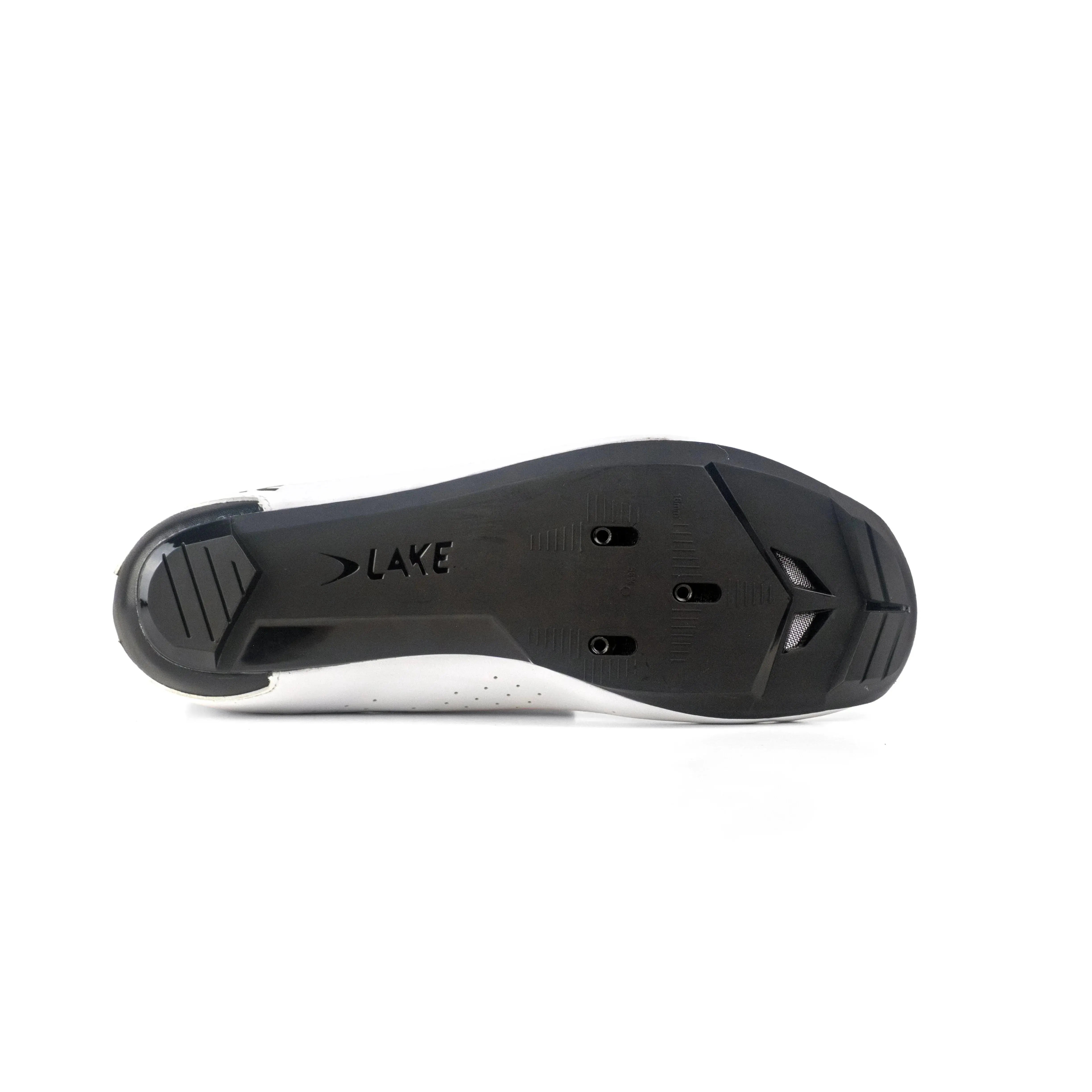Lake Cycling CX178 fiberglass-injected nylon composite sole with 3-bolt road cleat mount