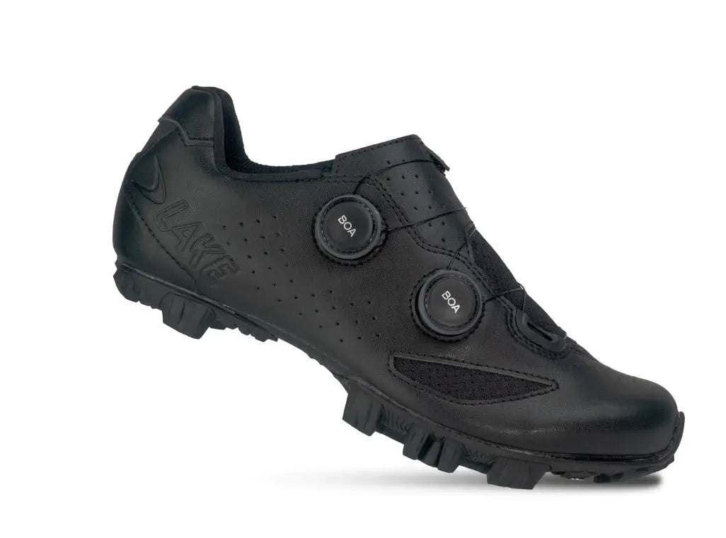 Lake Cycling MX190 Black mountain bike shoe outside view