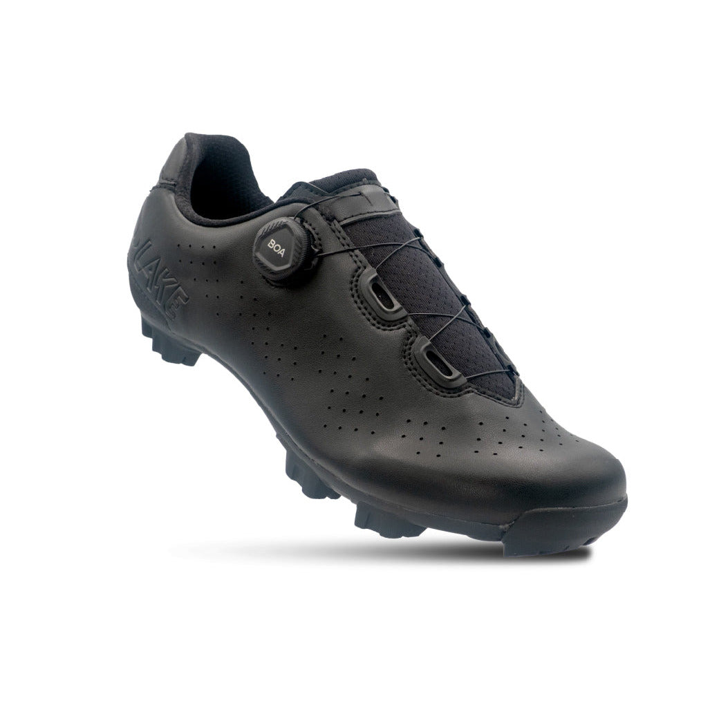 Front view of the Lake MX178 Wide in Black/Black Microfiber showing the toe box