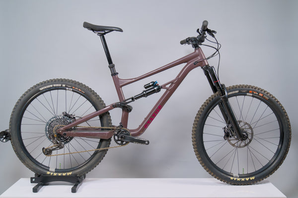 2023 Specialized Status 140