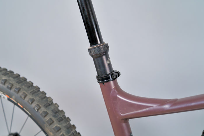 2023 Specialized Status 140